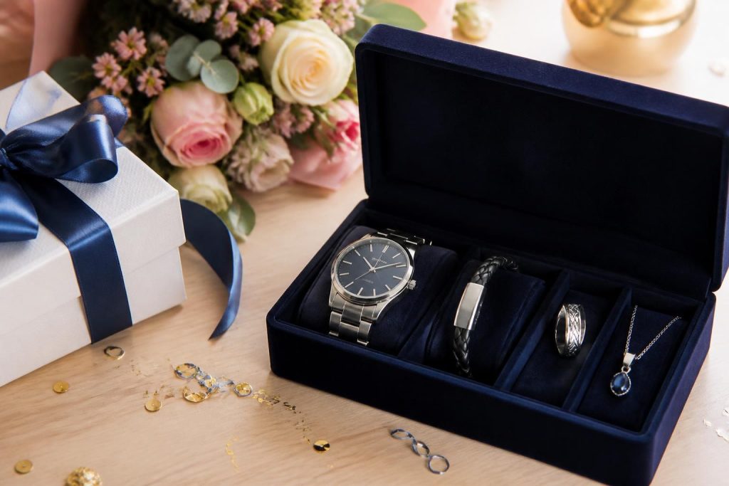 découvrez des idées cadeaux inoubliables pour célébrer 20 ans : des bijoux élégants et des surprises uniques pour homme ou femme, parfaits pour marquer ce moment spécial.